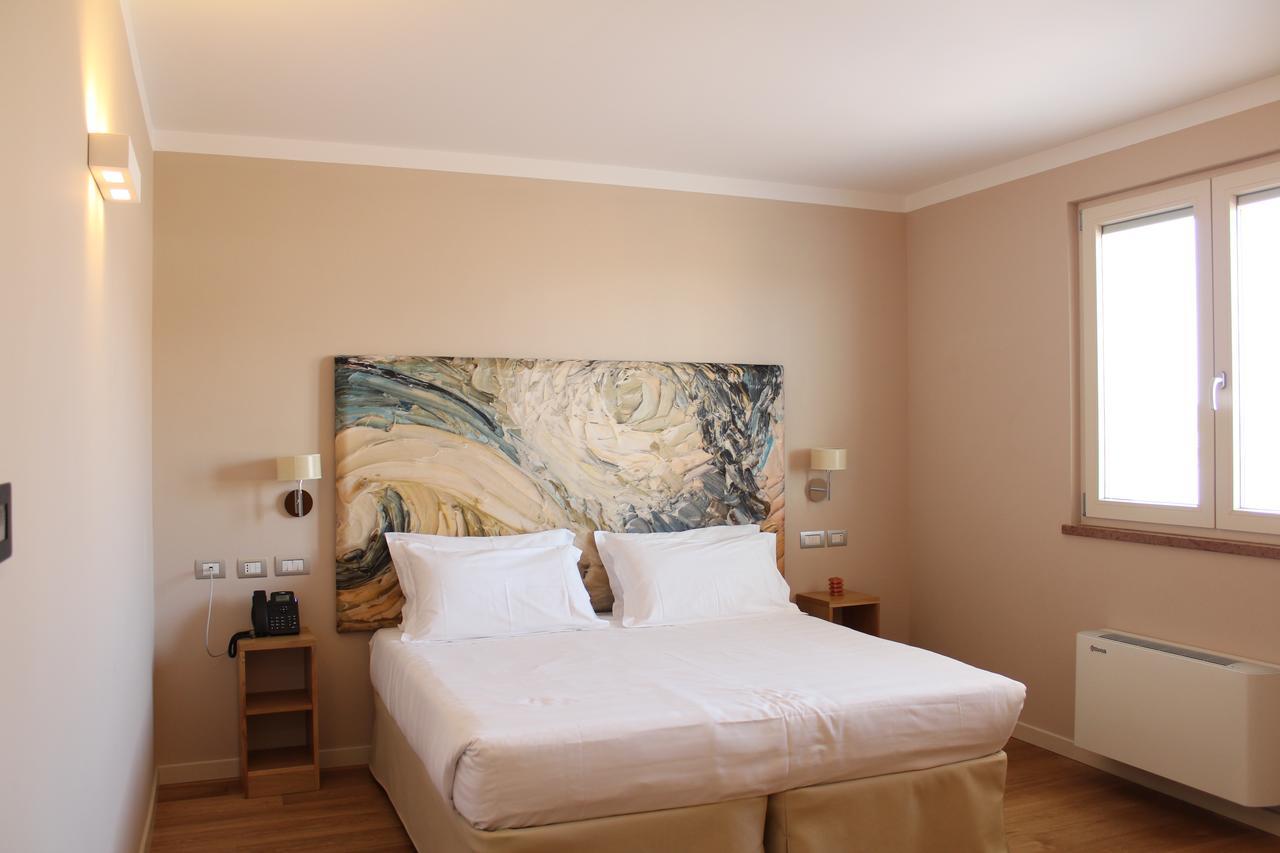 Dolcedorme Garni Hotel Parma Buitenkant foto