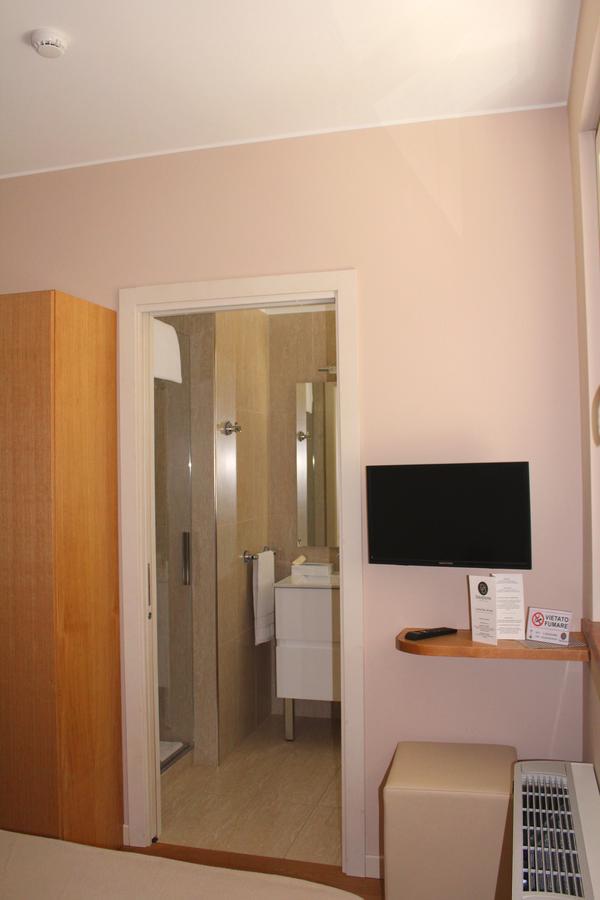 Dolcedorme Garni Hotel Parma Buitenkant foto
