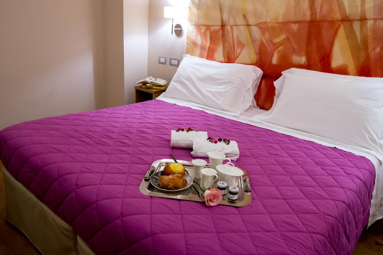 Dolcedorme Garni Hotel Parma Buitenkant foto